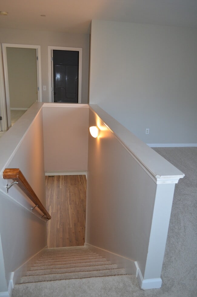 Building Photo - 1401 Peppermint Ln