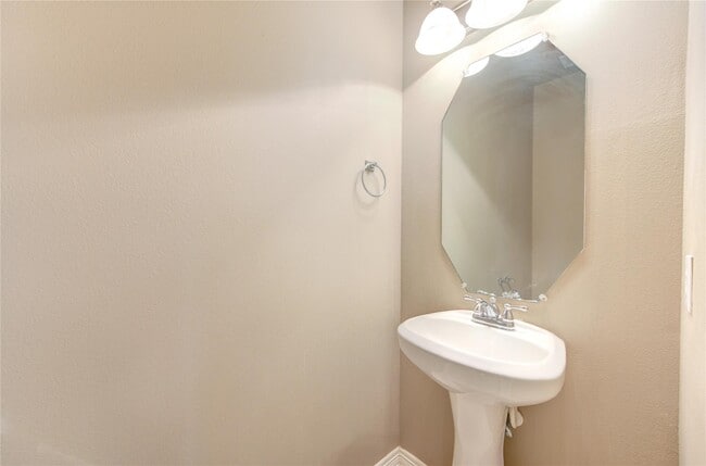 Building Photo - 5007 Jade Cove Ct