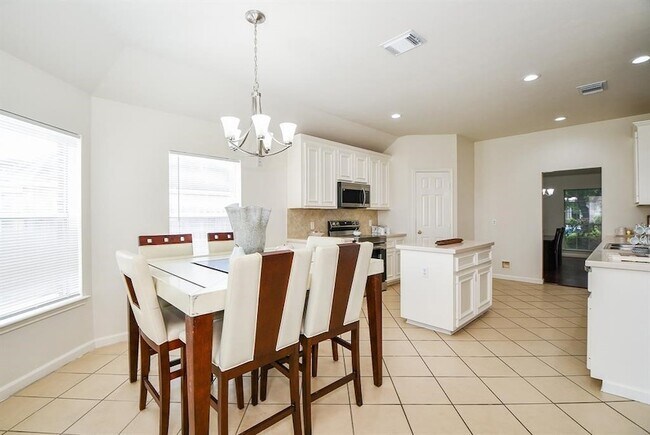 Building Photo - 3207 Brook Arbor Ln