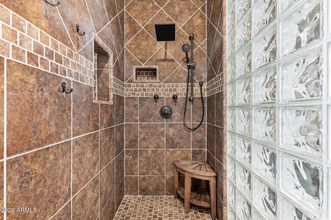 Building Photo - 10271 Jasmine Dr