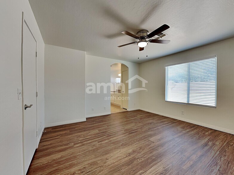 Building Photo - 1177 S Jamaica Way