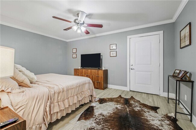 Building Photo - 1211 April Bloom