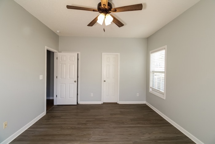 Building Photo - 225 Delaine Woods Dr
