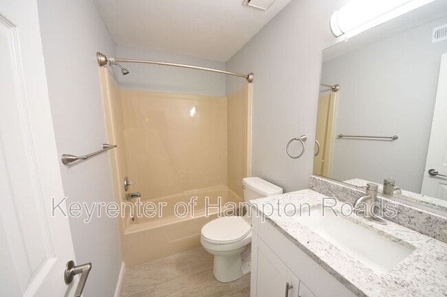 Building Photo - 612 Waters Dr