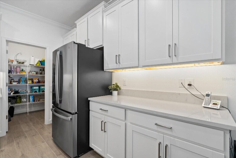 Building Photo - 5524 Little Path Dr