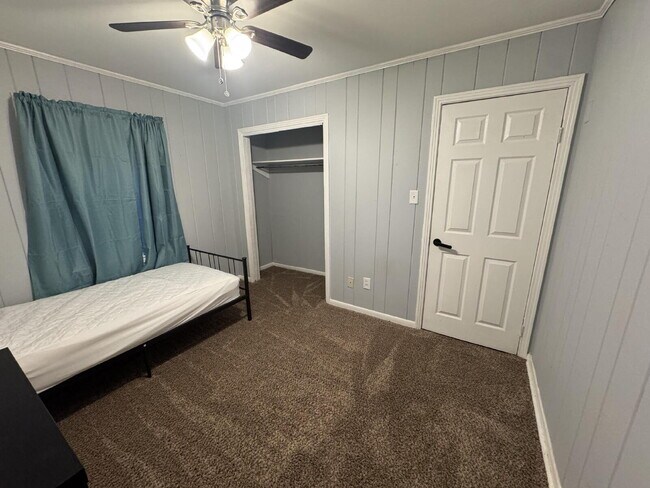Building Photo - Private Bedroom Near University of South Alabama – Student-Friendly Home