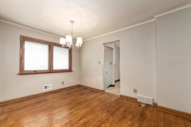 Building Photo - 981 Hartford St