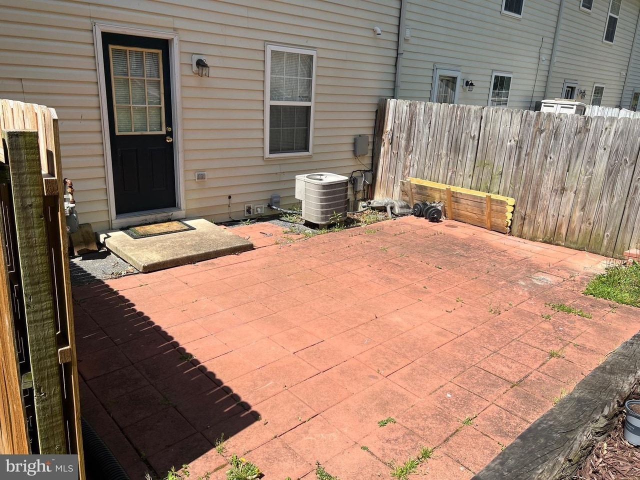 Patio - 433 Ridgefield Ave