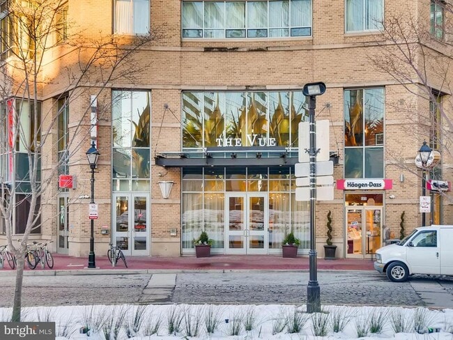Building Photo - 675 S President St