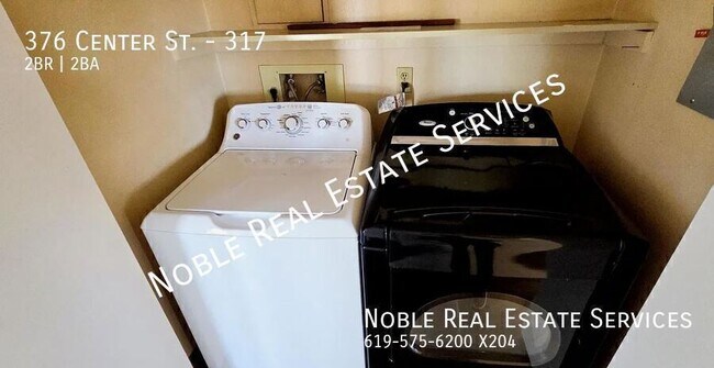 Building Photo - 376 Center St