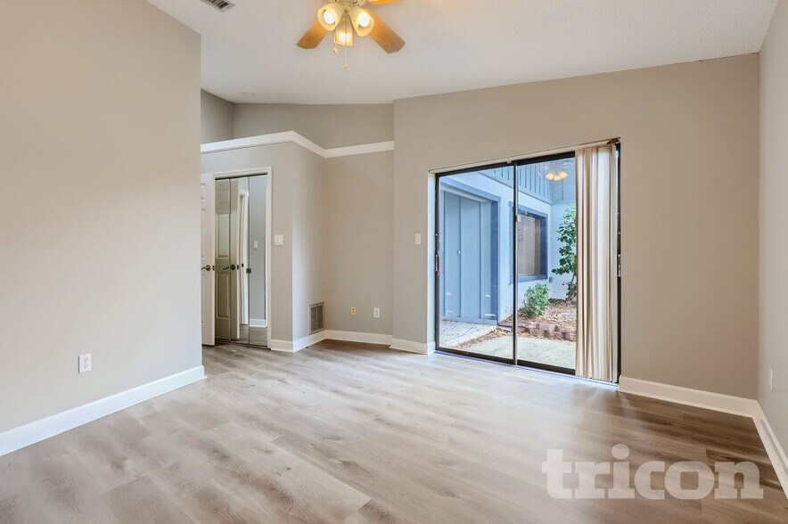 Building Photo - 1736 Pine Creek Ct