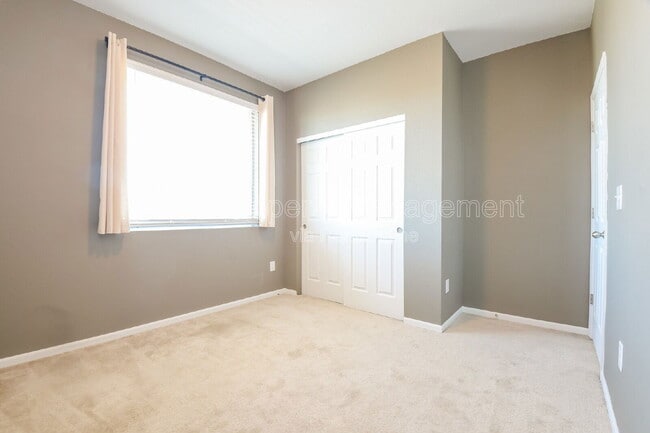 Building Photo - 9681 Truckee St