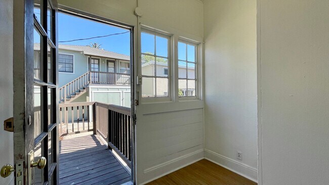 Building Photo - SLO Studio in Historic Railroad District