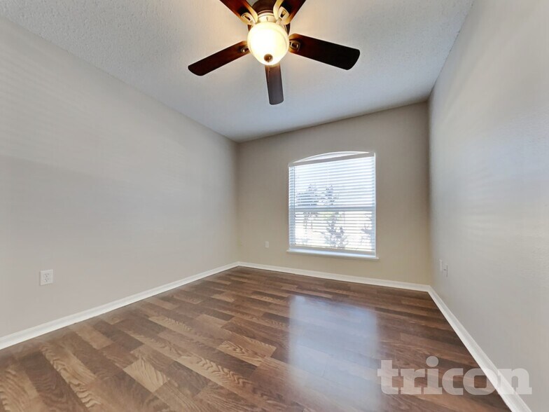 Building Photo - 30602 Birdhouse Dr