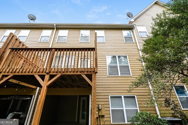 Building Photo - 361 Grayson Way