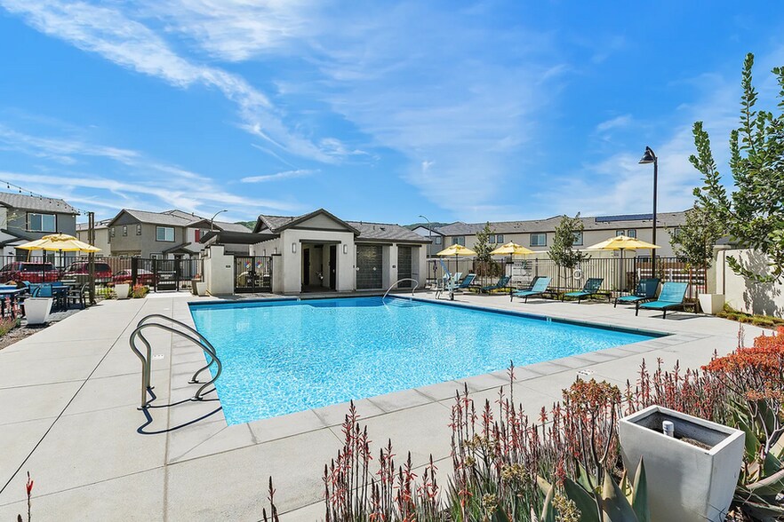 Building Photo - 32670 Ventura Ln