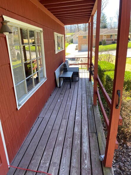 Building Photo - 1628 Otlahurst Dr