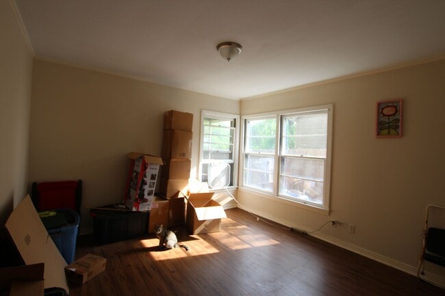 Building Photo - Coming Soon! Spacious 4 Bedroom 2 Bath Home!