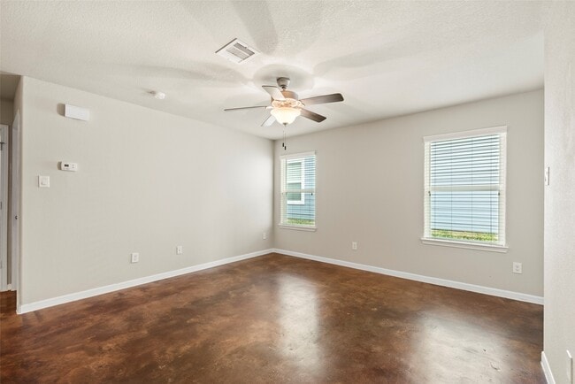 Building Photo - 16940 W Juneau St