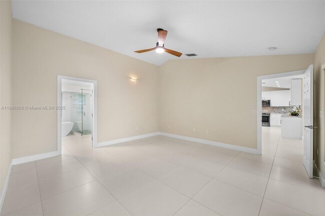 Building Photo - 1412 NE 53rd Ct