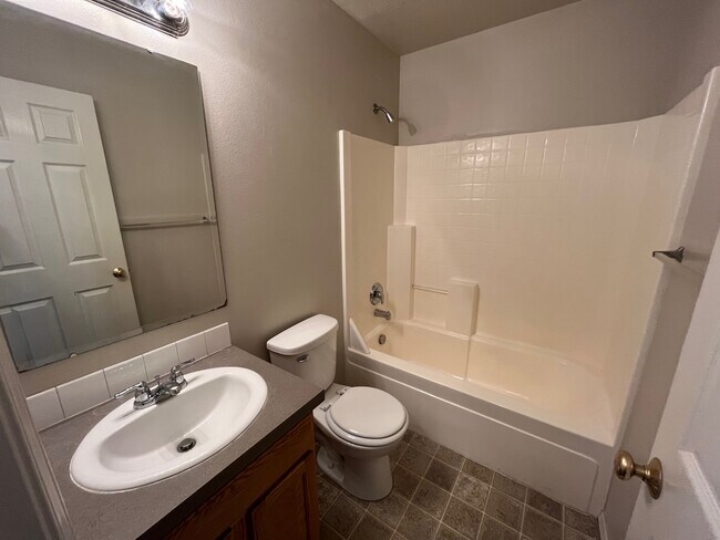 Building Photo - 16847 Bayou Way