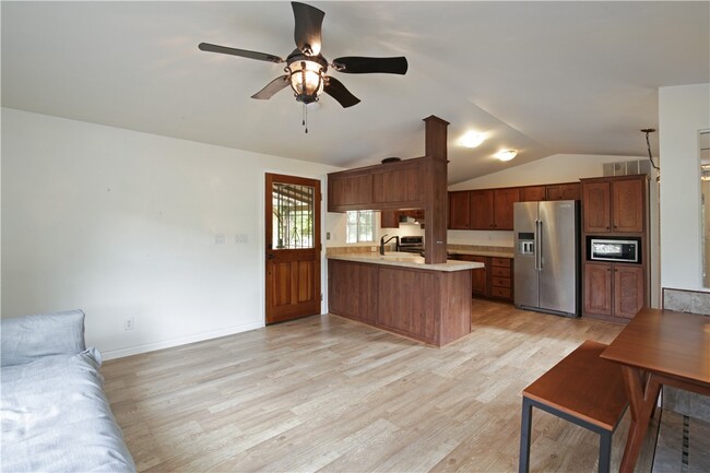 Building Photo - 17825 Bear Valley Ln