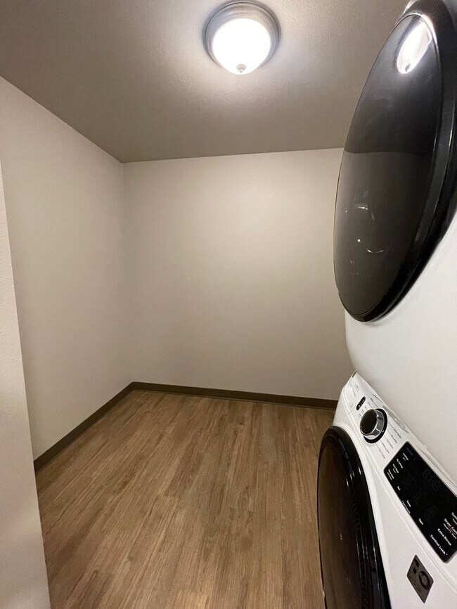 Building Photo - Beautiful, Brand New Studio Near CSU!