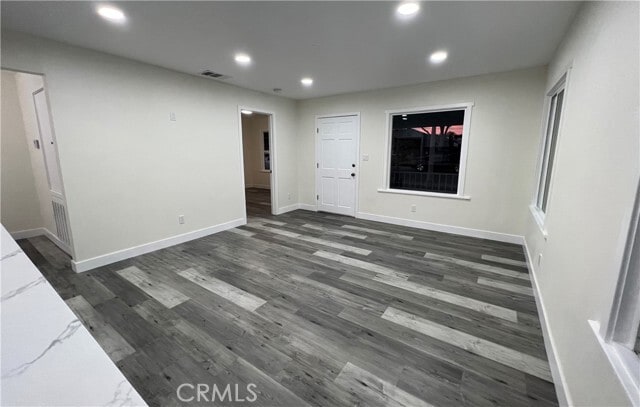 Building Photo - 600 W Wilshire Ave