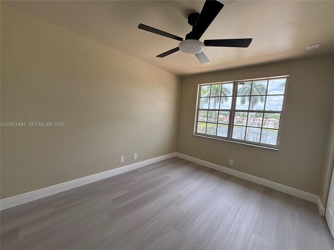 Building Photo - 5450 NW 94th Terrace