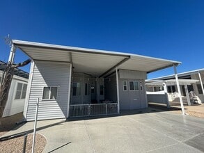 Building Photo - 17200 W Bell Rd