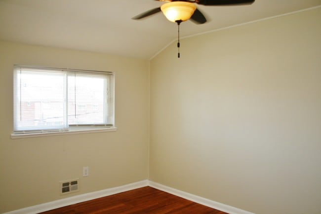 Building Photo - 651 S Wickham Rd