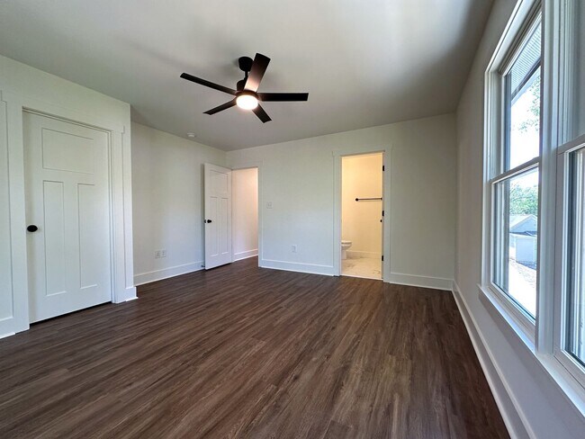 Building Photo - NEW CONSTRUCTION - Available August 2025!