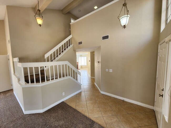 Building Photo - 6703 Dominion Ct