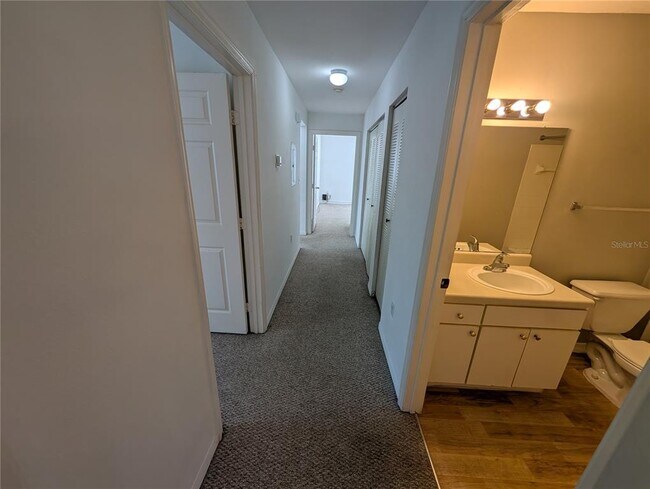 Building Photo - 10562 Windsor Lake Ct