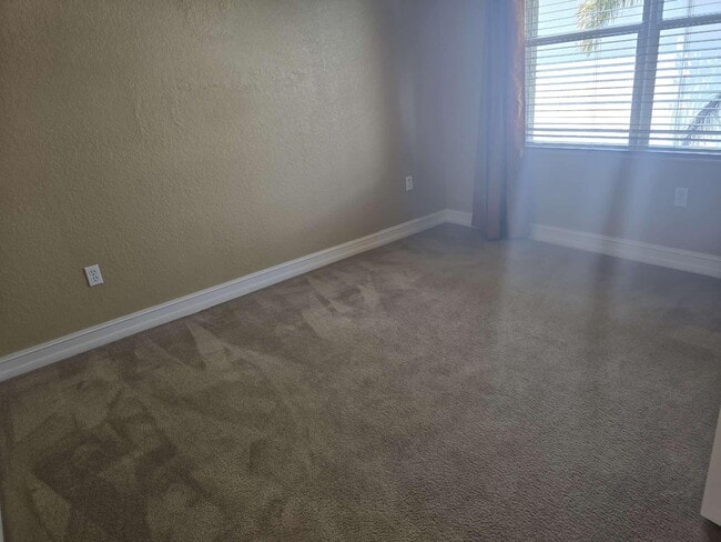 Building Photo - 2755 SW 165th Ave