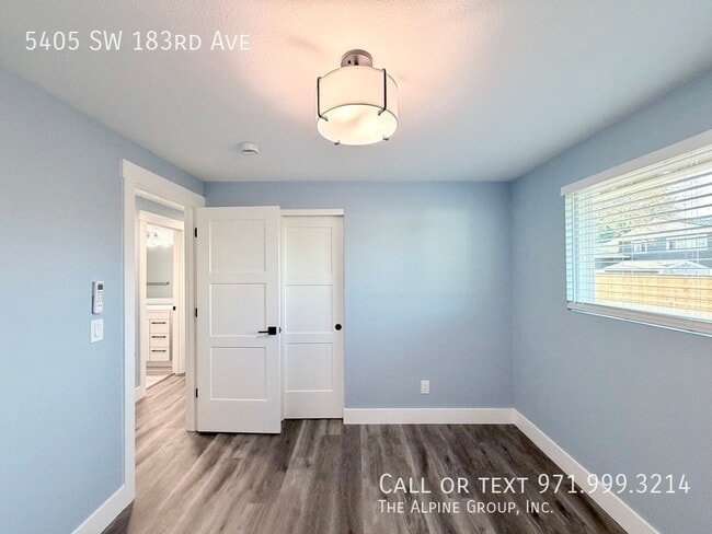 Building Photo - 5405 SW 183rd Ave
