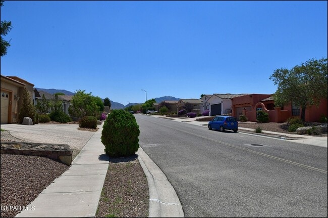 Building Photo - 7379 Black Mesa Dr