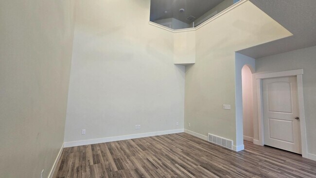 Building Photo - 3964 Hardman Way