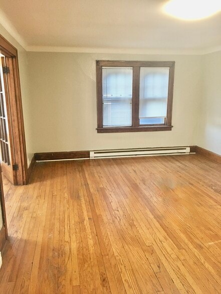 Building Photo - 1224 N Main St