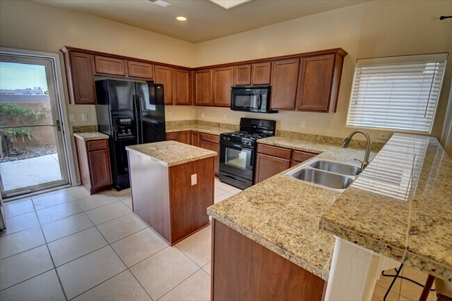 Building Photo - Beautiful NW Single Story Home --_Ready NOW!