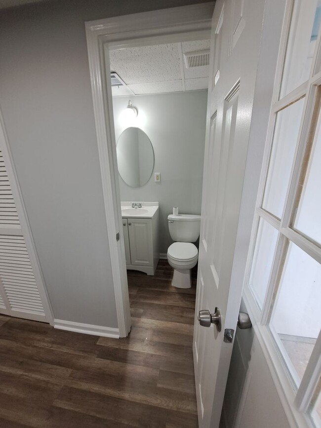 Building Photo - Beautiful & Spacious  2B ed/1.5 Bath in Au...