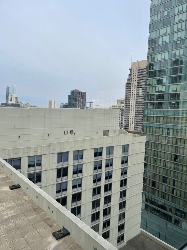 Building Photo - 440 N Wabash Ave