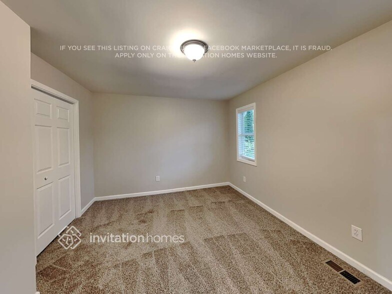 Building Photo - 5545 Gibson Dr