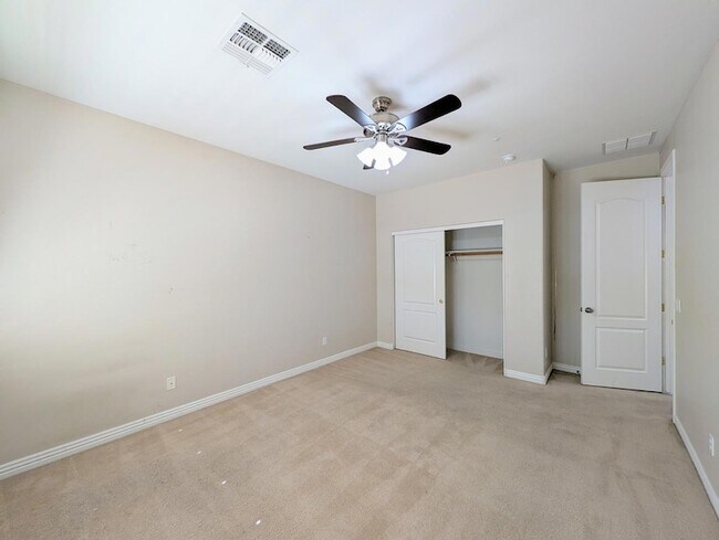 Building Photo - 27321 N Gidiyup Trail