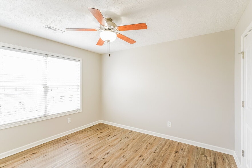 Building Photo - 1020 Tammy Sue Ln