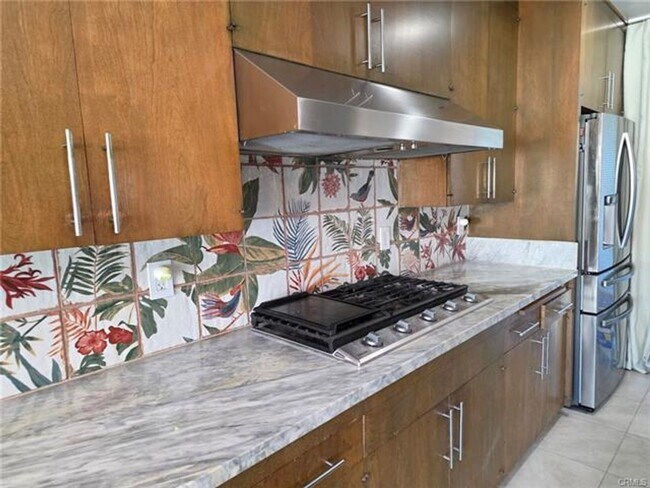 Building Photo - Rare multi-generational home