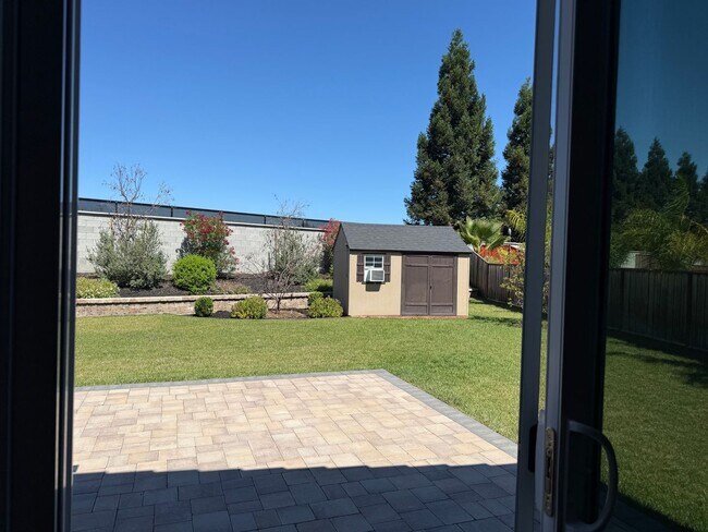 Building Photo - Your Own Private Retreat—Right in the Heart of Everything