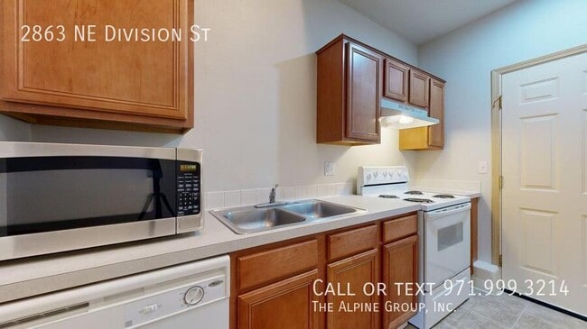 Building Photo - 2863 NE Division St