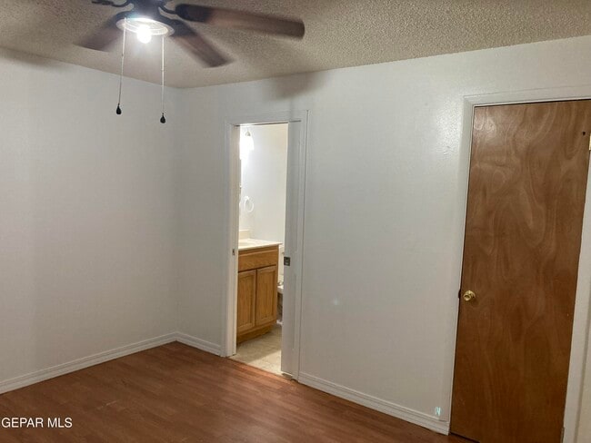 Building Photo - 4737 Tropicana Ave