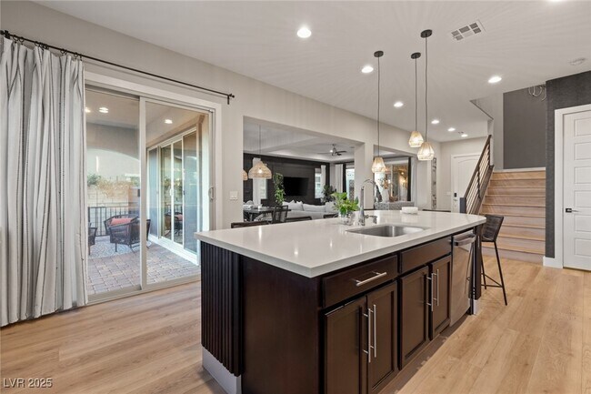 Building Photo - 258 Castellari Dr